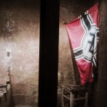 La bandiera nazista nel rifugio del castello di Duino