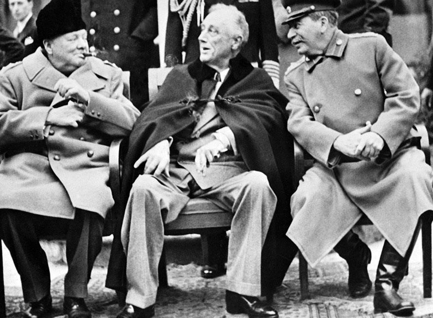 Winston Churchill, Franklin Delano Roosevelt e Joseph Stalin a Yalta, Crimea, 4 febbraio 1945